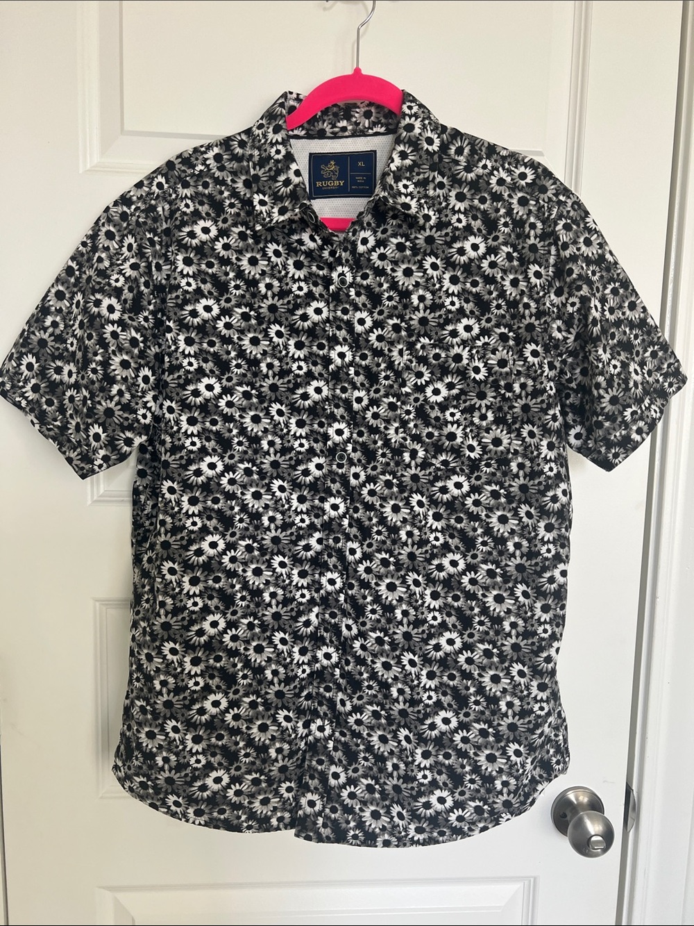 Rugby university Black and White Floral Short-Sleeve Button-Down Shirt